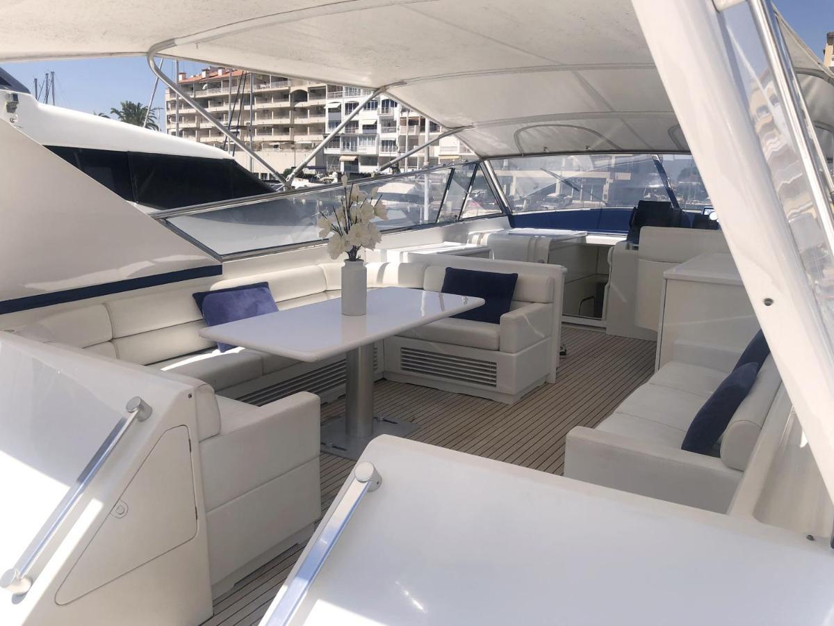 Home Sweet Boat - Chambres D'Hotes Empuriabrava Exterior foto